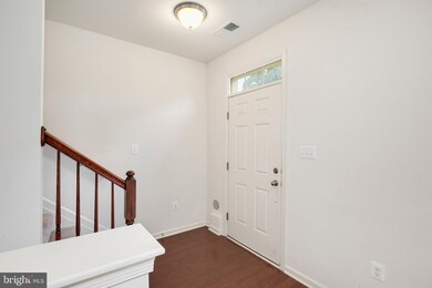 18455 Mateny Rd, Germantown, MD 20874 - photo 3