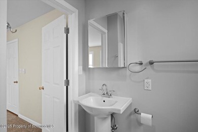 1280 Loomis Ave unit First floor, Scranton, PA 18504 - photo 4