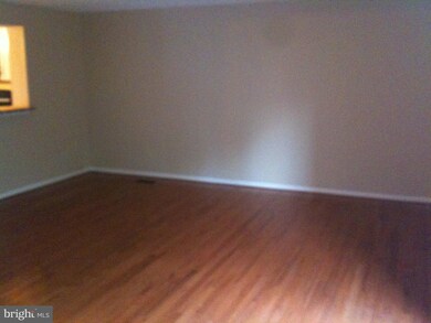 9658 Glendower Ct, Laurel, MD 20723 - photo 4