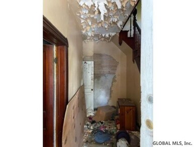 510 Mumford St, Schenectady, NY 12307 - photo 4