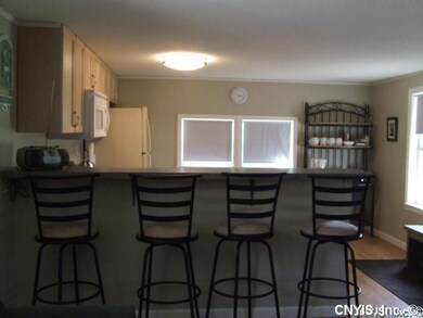Kitchen breakfast bar