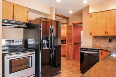 015-Kitchen-2454435-large