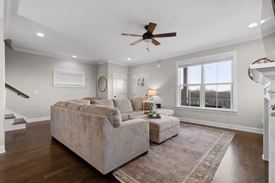 1724 W 39th