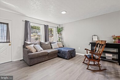 3647 Tripoli Ct, Dumfries, VA 22026 - photo 3