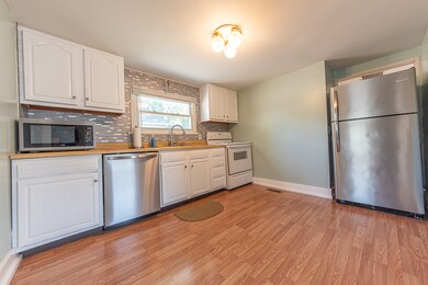 537 Cleveland St, Columbus, IN 47201 - photo 6