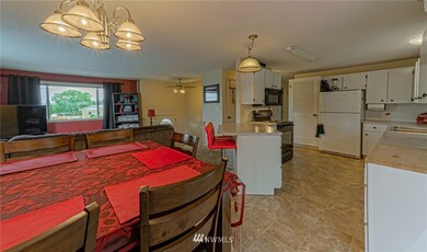 1702 8th St NE, East Wenatchee, WA 98802 - photo 7