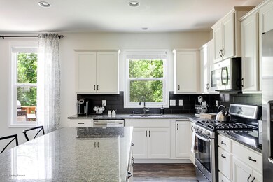 12524 Deer Lake Ln-18