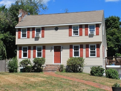 19 Hancock Cir, Methuen, MA 01844 - photo 2