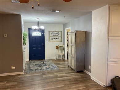 411 E 10th St, Bonham, TX 75418 - photo 7