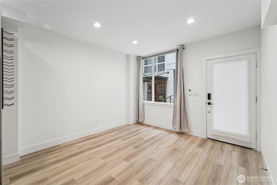 909 Hiawatha Place S unit B, Seattle, WA 98144 - photo 7