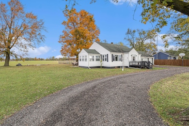 688 W Chicago Rd, Bronson, MI 49028 - photo 3