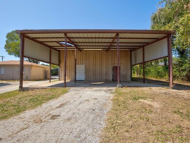 420 Jay Bird Ln, Springtown, TX 76082 - photo 5