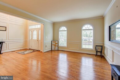 2914 Popkins Ln, Alexandria, VA 22306 - photo 6