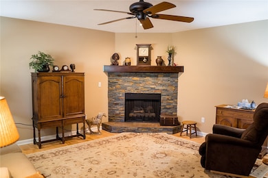 313 Laurel Estates Dr, Walhalla, SC 29691 - photo 4