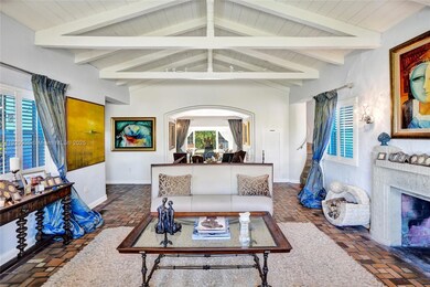 940 Hollywood Blvd, Hollywood, FL 33019 - photo 3