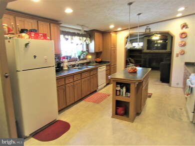 246 Edward Ln, Lothian, MD 20711 - photo 4