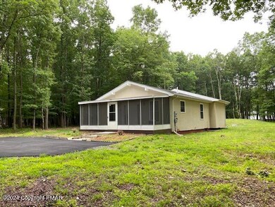 137 Shenkel Rd, Effort, PA 18330 - photo 4