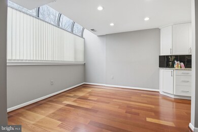 10995 Thrush Ridge Rd, Reston, VA 20191 - photo 5