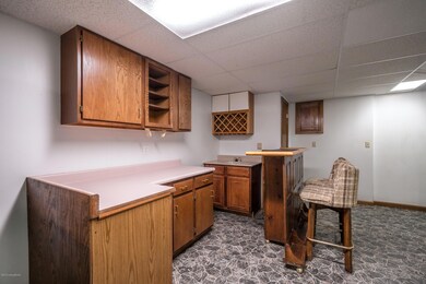 7901 Apple Valley Dr, Louisville, KY 40228 - photo 6