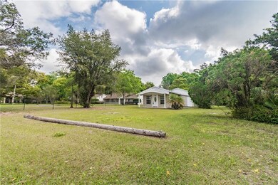 17823 Hanna Rd, Lutz, FL 33549 - photo 2