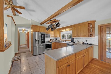 2 Crestwood Rd, Leicester, MA 01524 - photo 5