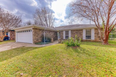 2020 Memphis Dr, Bedford, TX 76022 - photo 2