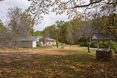 7394 Crag Rd, Meadow Bridge, WV 25976 - photo 6