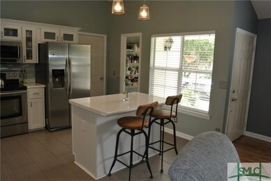 Kitchen island for eat-in dining!