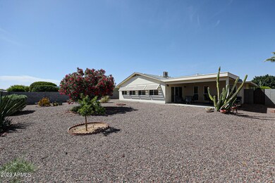 BACKYARD WITH BLOCKWALL