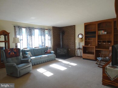 147 Maranatha Dr, Saint Thomas, PA 17252 - photo 4