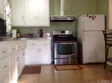 5423 Oliva Ave, Lakewood, CA 90712 - photo 4