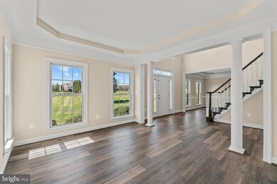 16658 Goldencrest Cir, Purcellville, VA 20132 - photo 6