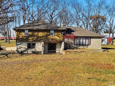 144 N 1150 Rd, Berryton, KS 66409 - photo 3