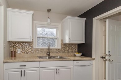 1420 Wallace Ave, Indianapolis, IN 46201 - photo 4