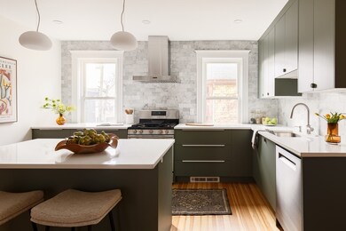 250 Walden St unit 2, Cambridge, MA 02140 - photo 3