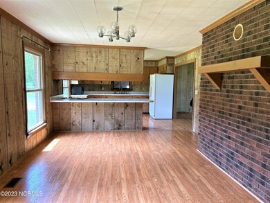 Kitchen/Dining