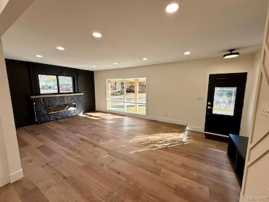 1443 Wacon Dr, Troy, MI 48083 - photo 6