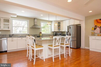 5404 Huckleberry Ln, Sykesville, MD 21784 - photo 2