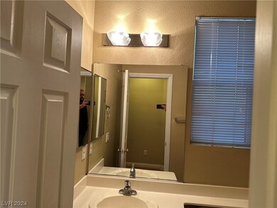 11047 Evvie Ln, Las Vegas, NV 89135 - photo 5
