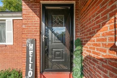 108 W Marshall Dr, Pittsburgh, PA 15215 - photo 2