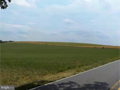 718 Laurel Rd, Hamburg, PA 19526 - photo 2