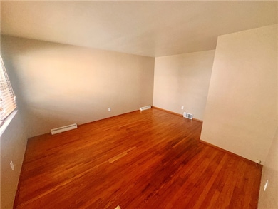 22 Lemon St, Uniontown, PA 15401 - photo 4