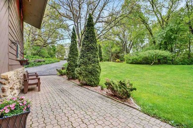 2385 Lisa Ln, Fitchburg, WI 53711 - photo 3