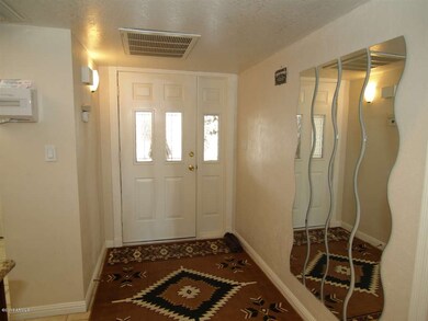 5 - FOYER