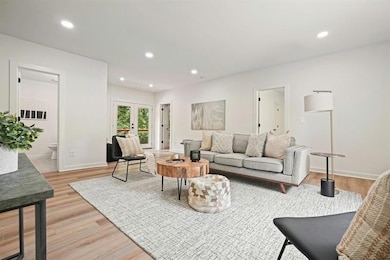 3427 Mill Stream Ln SW, Marietta, GA 30060 - photo 3