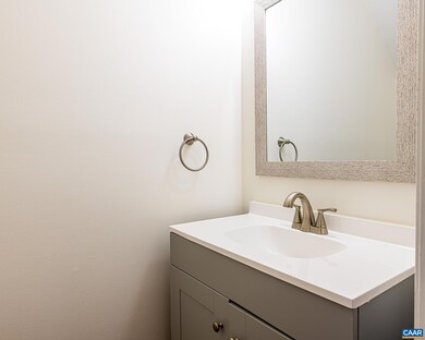 2045 Commonwealth Dr, Charlottesville, VA 22901 - photo 7