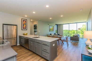 1 University Way unit No. 404, Iowa City, IA 52246 - photo 3