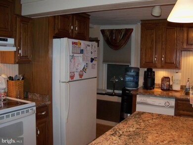 159 E Wyomissing Ave, Mohnton, PA 19540 - photo 7