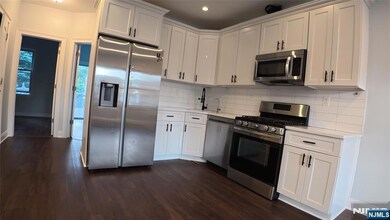322 Rutherford Blvd, Clifton, NJ 07014 - photo 4
