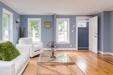 32 Palmer St, Quincy, MA 02169 - photo 3